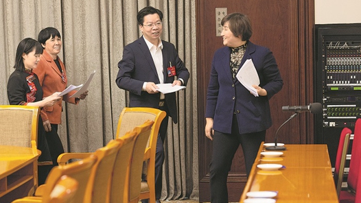 两会影像丨构建多层次“数字工匠”人才培育体系