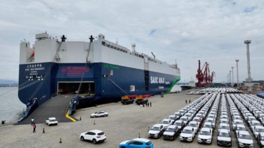 以科技创新引领产业创新