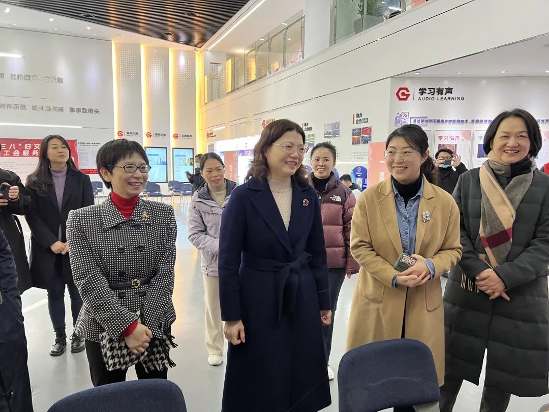 江西省总工会开展关爱女职工健康活动