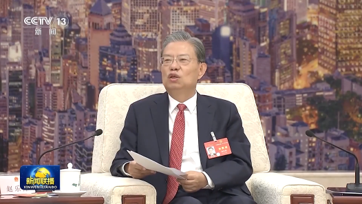 赵乐际看望参加十四届全国人大二次会议报道的新闻工作者