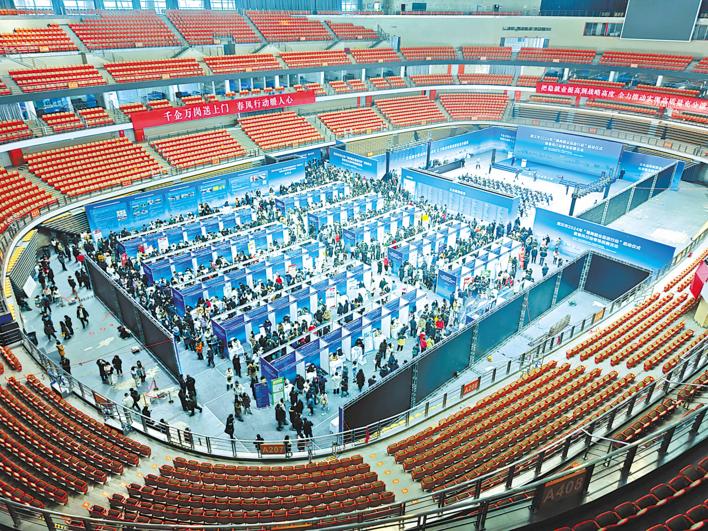 内丘商贸中心焕新升级打造一站式购物新地标