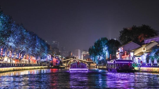 发展新质生产力不是放弃传统产业