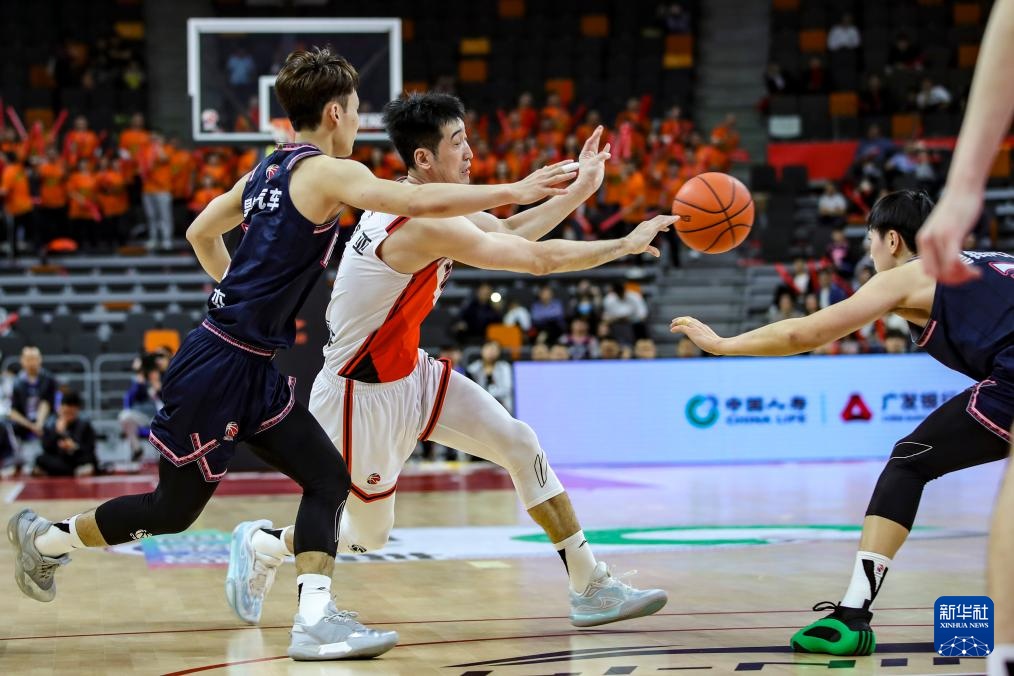 篮球cba常规赛广东华南虎胜江苏肯帝亚