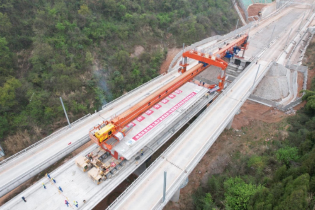 沪渝蓉高铁武宜段全部桥梁架设完成