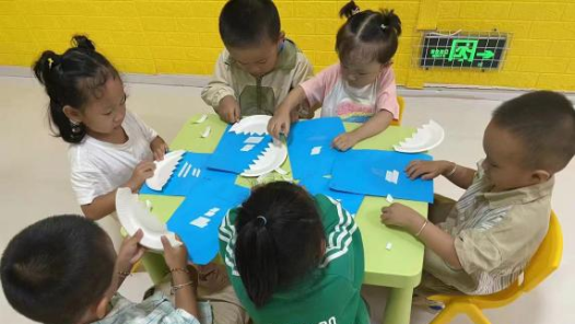 天水：建在车间里的托管班