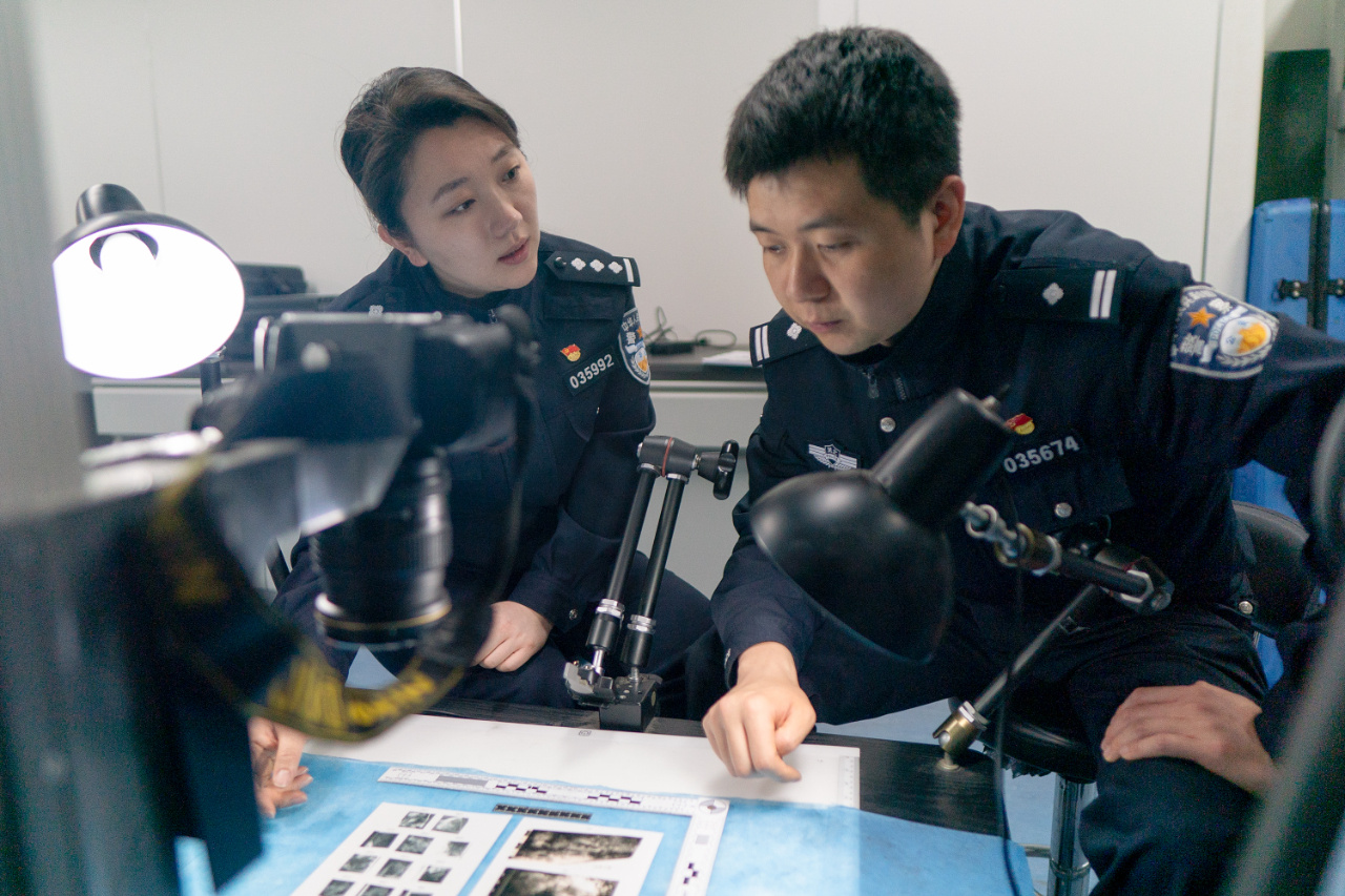 法医韩煦剑胆琴心绘青春蛛丝马迹探真相