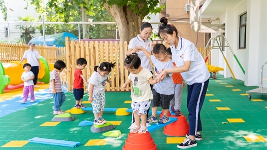 全国爱心托育用人单位优秀案例① | 你们守护患者健康 我们助力孩子成长 郑州人民医院幼有所托