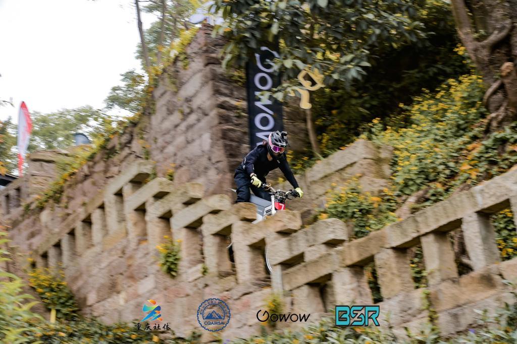 新能源摩托城市障碍赛带来户外运动新视角