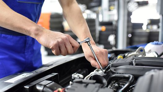 大力弘扬劳模精神、劳动精神、工匠精神