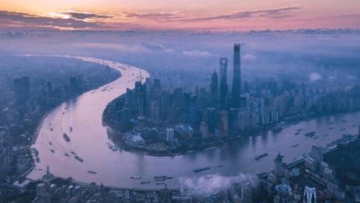 劳动创造幸福 奋斗铸就伟业