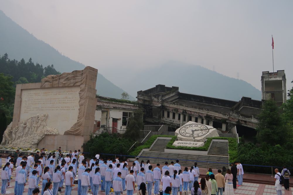 研学热,气象新,映秀镇绘就生活新画卷