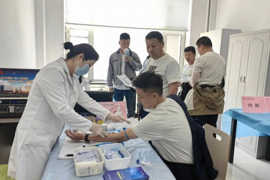 15603623650810818639 15603623650810818639