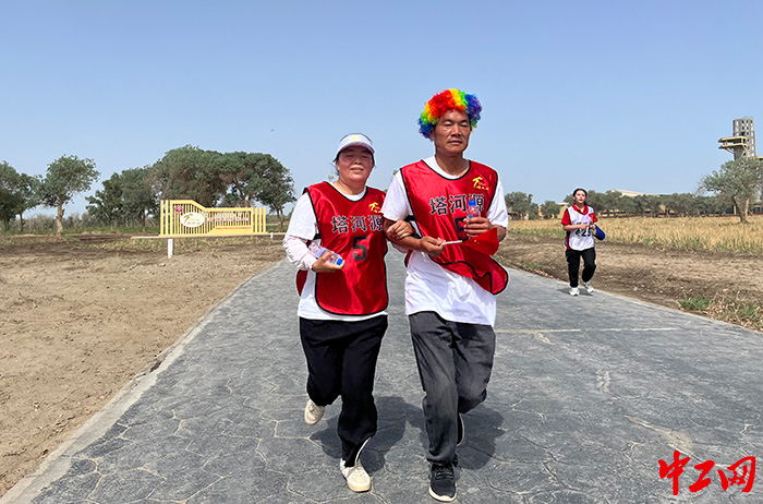 图为：活动现场