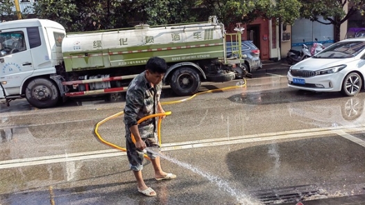 曩天林：退伍不褪色的城市美容师