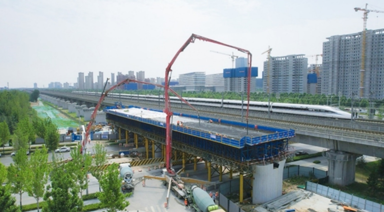 西延高铁西安枢纽联络线首联支架连续梁成功浇筑