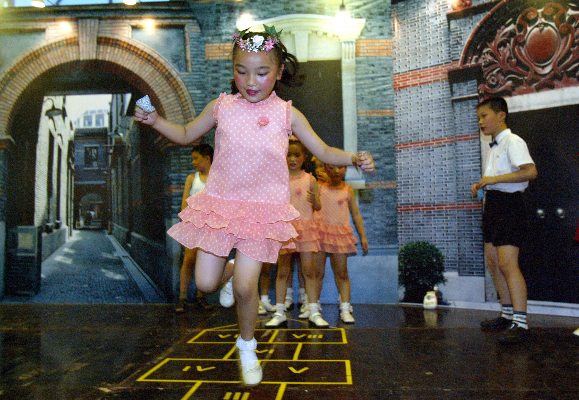 时光相册丨爷爷奶奶爸爸妈妈们当年如何过"六一"
