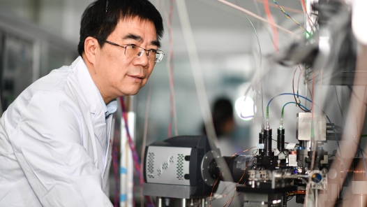 张首刚：“雕刻”精准北京时间