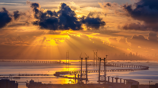 奋勇争先，决战决胜“十四五”｜勇立潮头向未来