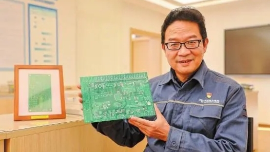 “干一行、爱一行、精一行”