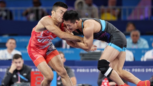 巴黎奥运会高清图集｜曹利国获男子古典式摔跤60公斤级银牌