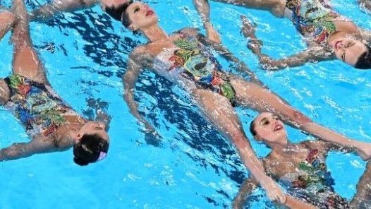 巴黎奥运｜中国花游集体项目夺冠 摘得队史首枚奥运金牌