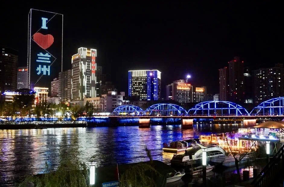 兰州:用心助推"夜经济",守护城市"烟火气"