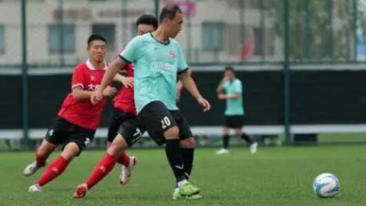 以足球为媒 大庆人走进大船集团