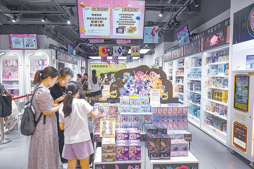 Reviving Retro: How Abandoned Malls Are Becoming the Unlikely Hotspots for Young Foodies