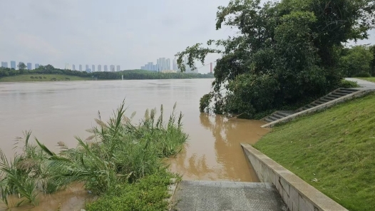 洪峰逼近南宁 郁江将出现2001年以来最大洪水