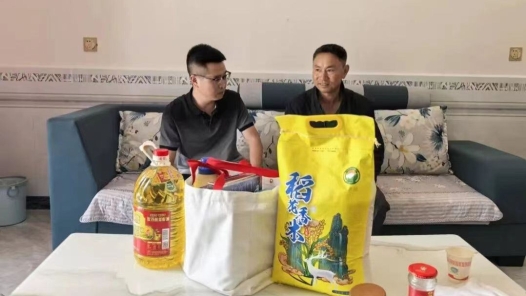 云南省总工会开展困难职工家庭暖心项目，配发物资暖心又实用！