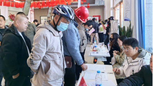 线下“即时快招”，线上“精准匹配”：甘肃金昌“暖冬送岗”火热进行