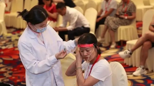 云南省德宏州总工会深入开展“暖边固防”行动