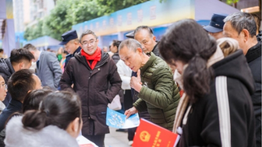 达州市达川区为劳动者打造暖冬专场招聘会