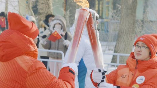 亚冬会启动火炬传递 多名一线职工成火炬手
