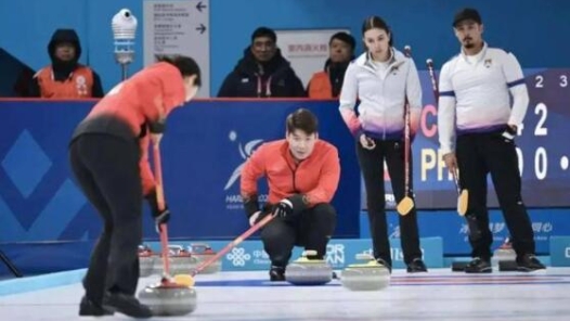 中国冰壶混双气势如虹豪取三连胜