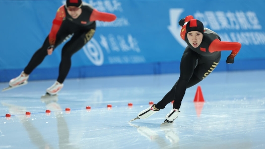亚冬会丨中国选手包揽速度滑冰女子1500米冠亚季军