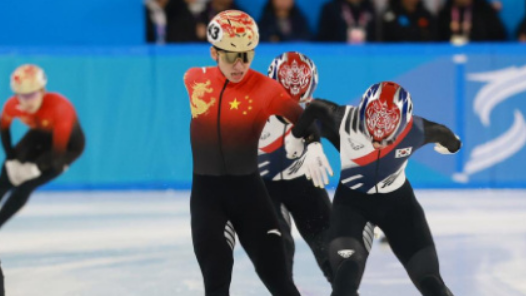 错失首金 亚冬会中国短道速滑队8日斩获1金2银1铜