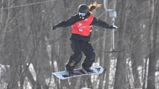 哈尔滨亚冬会｜中国队迎亚冬会百金时刻 雪上项目多点开花