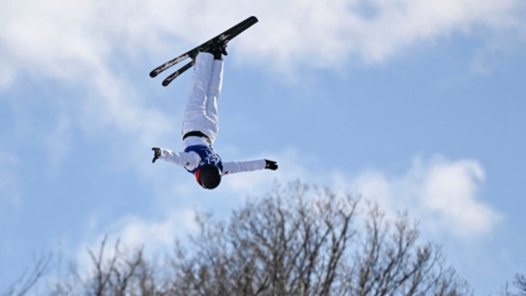 中国空中技巧队传好接力棒