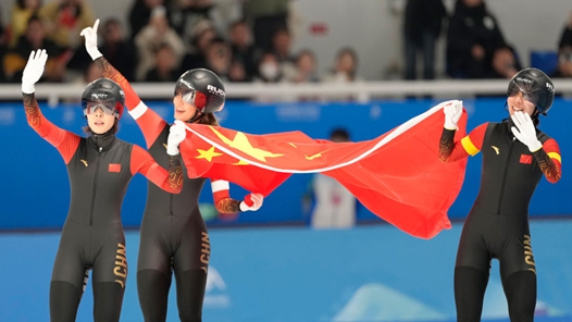 亚冬会：2月11日夺金时刻