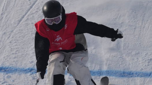 哈尔滨亚冬会｜刘梦婷再夺一金 中国队包揽自由式滑雪女子大跳台前三