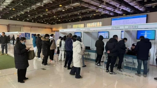 常州市总工会举办首场招聘会