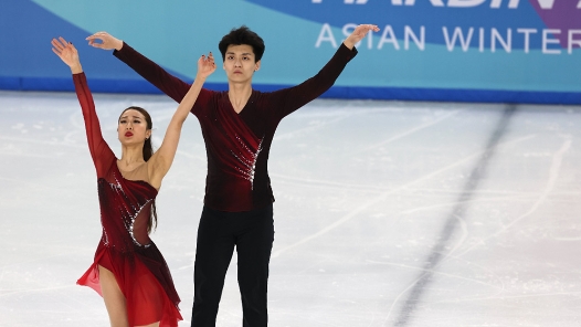 中国队夺得亚冬会花样滑冰冰上舞蹈银牌