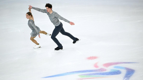 乌兹别克斯坦组合摘得亚冬会花滑双人滑冠军