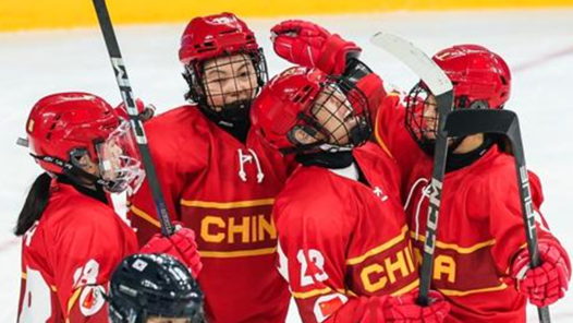 擦干眼泪再出发 中国女冰很能拼