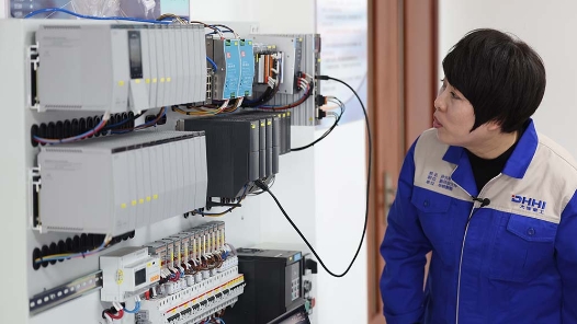 我的履职关键词丨全国人大代表孙元华：推动装备智能化提质升级