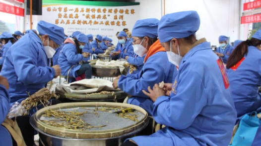 云南省保山市龙陵县：技能竞赛赋能石斛产业发展