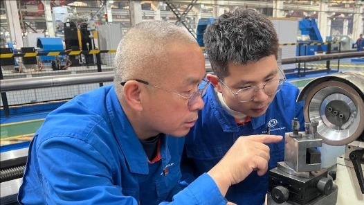 代表委员履职故事 | 刘彦冰代表：弘扬工匠精神 为产业工人“代言”