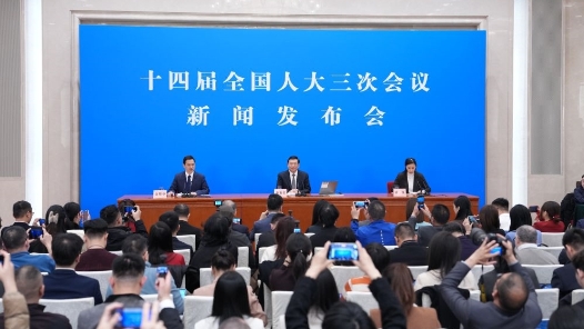 全国人大常委会将依法加强政府债务管理情况监督