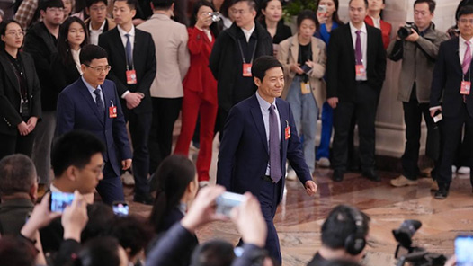 两会速递｜雷军代表：让消费者享受科技带来的美好生活